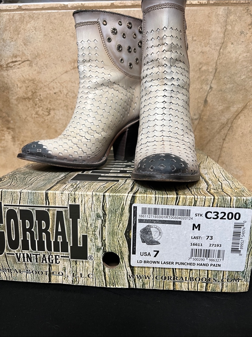 Corral Vintage Cream Leather Laser-Punched Western Heel Boots with Brown Accents